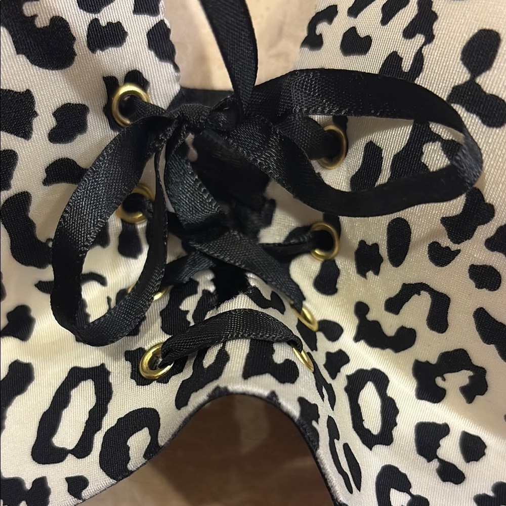 Leopard Print Bra with Black Straps - Picture 2 of 5